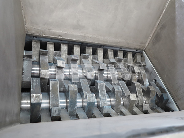 雙軸撕碎機(jī)如何正確維護(hù)與保養(yǎng)訣竅