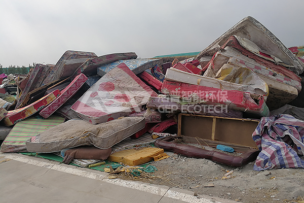 大型垃圾處理設(shè)備，大型垃圾撕碎機(jī)生產(chǎn)廠家為您介紹
