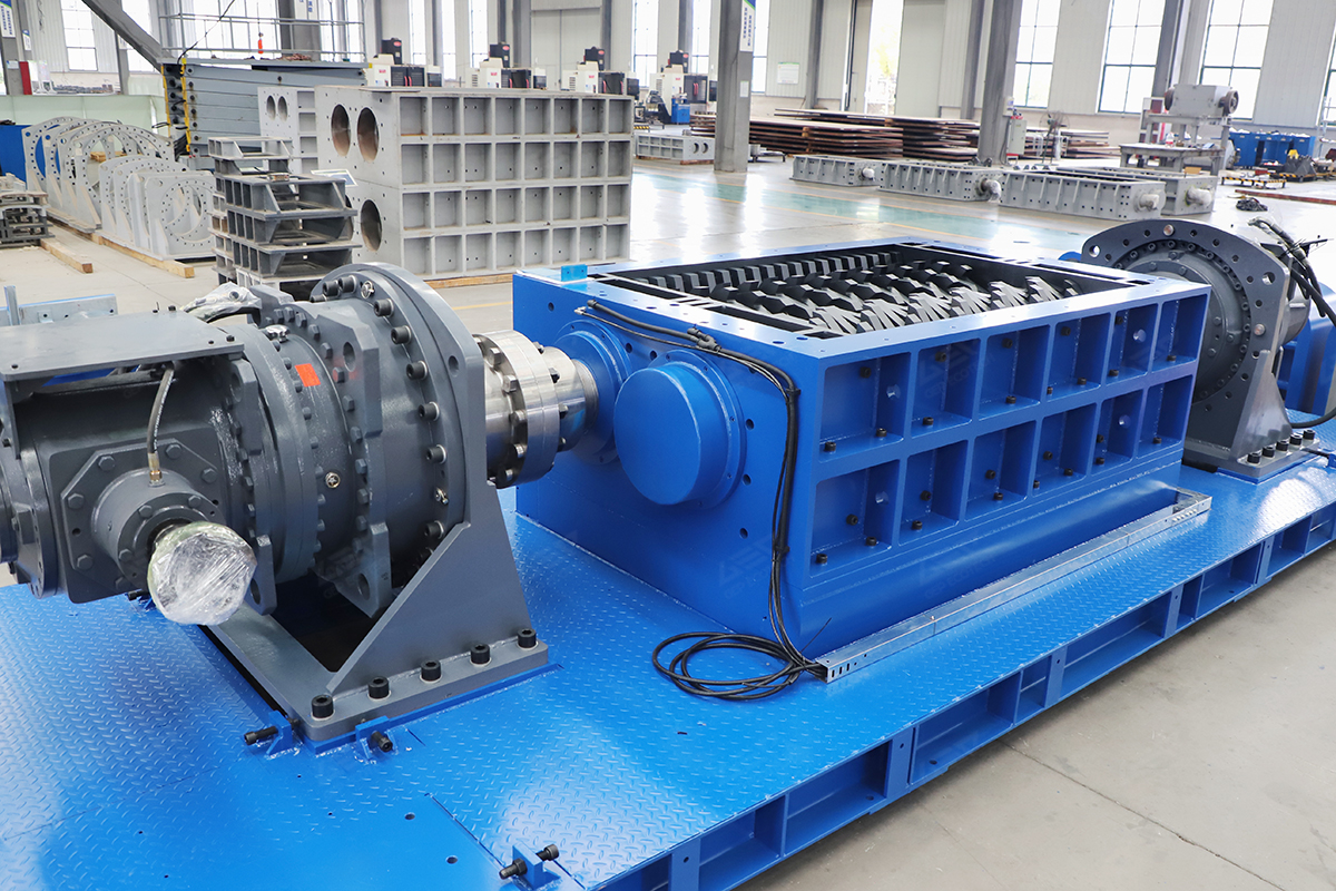 雙軸工業(yè)垃圾撕碎機