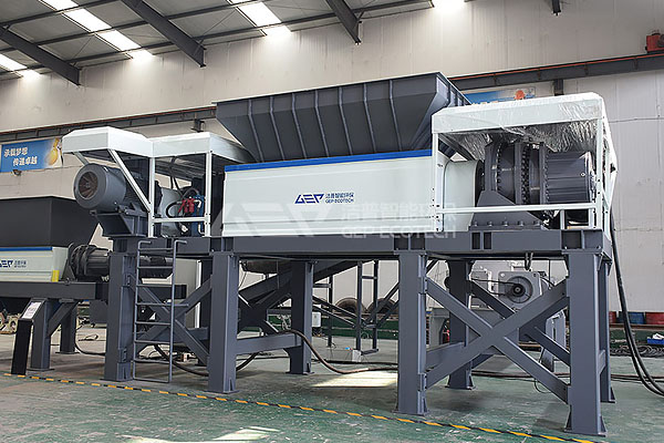 剪切式破碎機技術(shù)參數(shù)，雙軸剪切式破碎機工作原理介紹