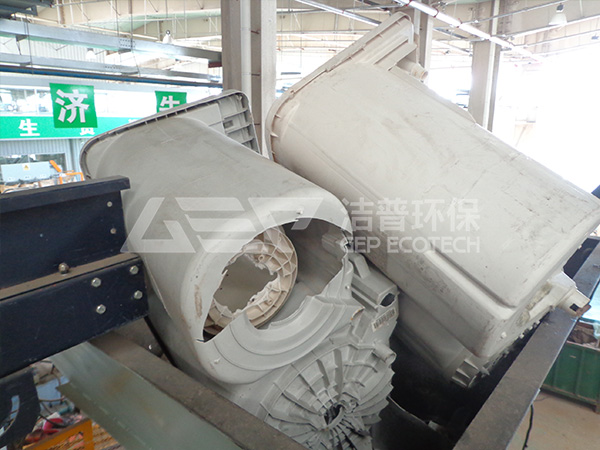 洗衣機(jī)破碎機(jī)生產(chǎn)線現(xiàn)場(chǎng)