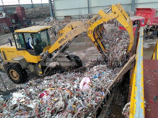 紙廠絞繩廢料堆積如何處理?紙廠絞繩撕碎機(jī)為您助力