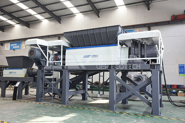 撕碎機(jī)哪個(gè)廠家的好？大型撕碎機(jī)生產(chǎn)廠家